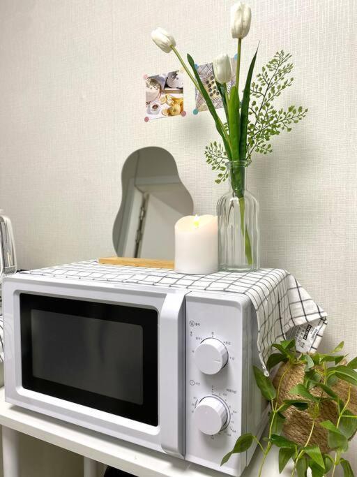 5mins To Jangseungbaegi Station, 1mins To Airport Bus Station, Max 6pax, Two Bedrooms Apartment