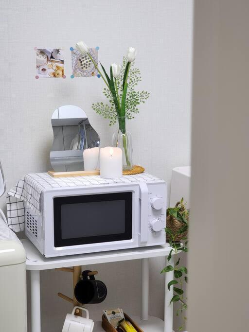 5mins To Jangseungbaegi Station, 1mins To Airport Bus Station, Max 6pax, Two Bedrooms * Seoul